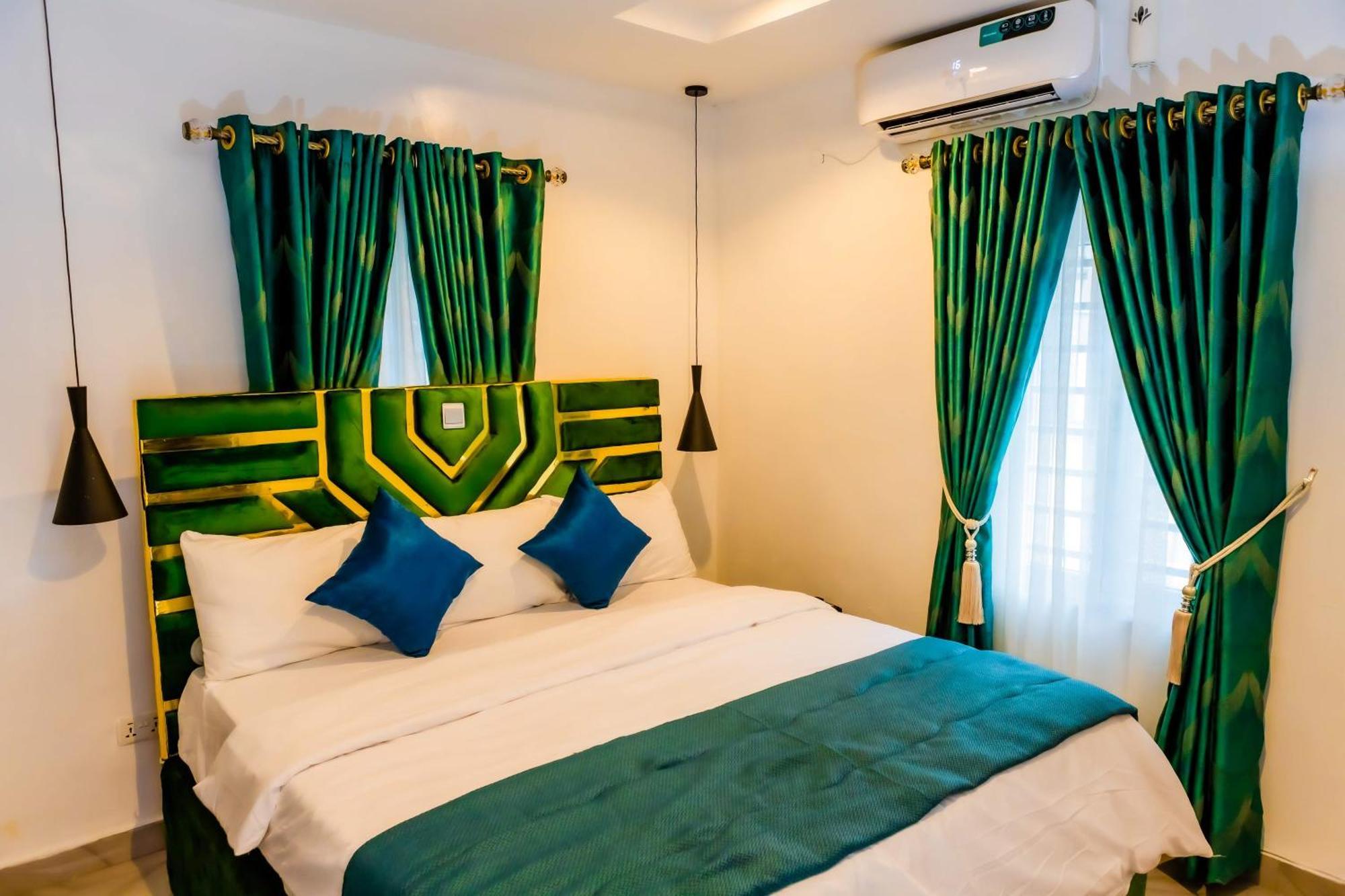 El Elyon Hotel And Suites Lagos Esterno foto