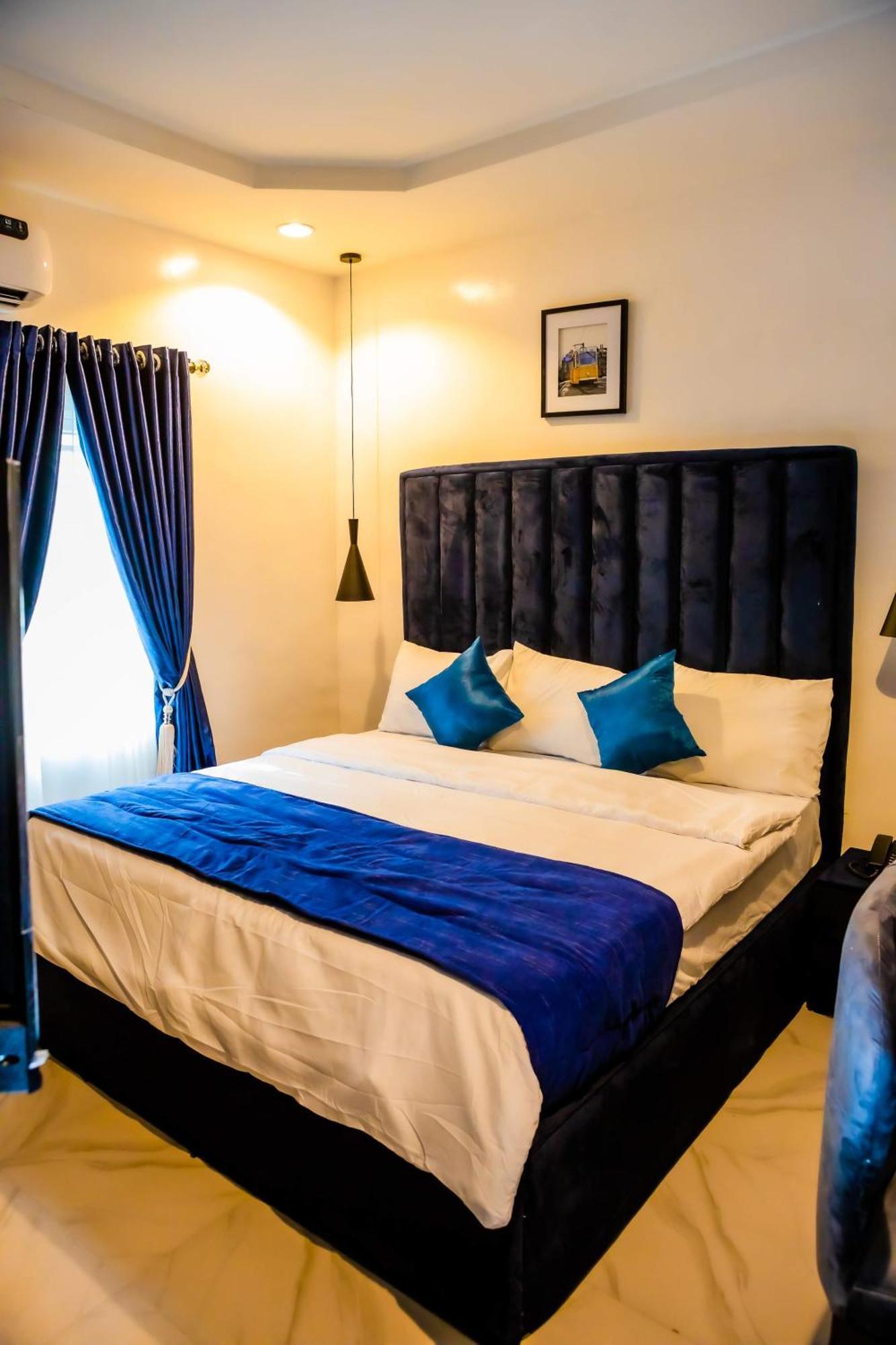 El Elyon Hotel And Suites Lagos Esterno foto