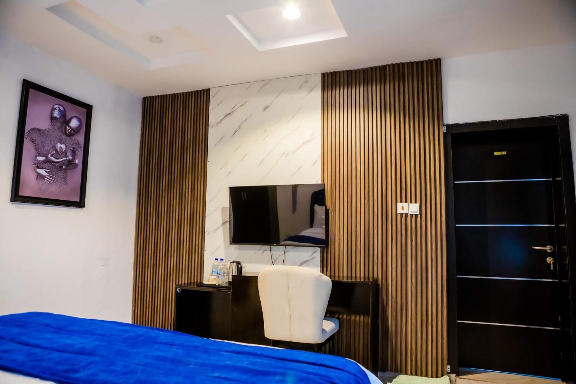 El Elyon Hotel And Suites Lagos Esterno foto