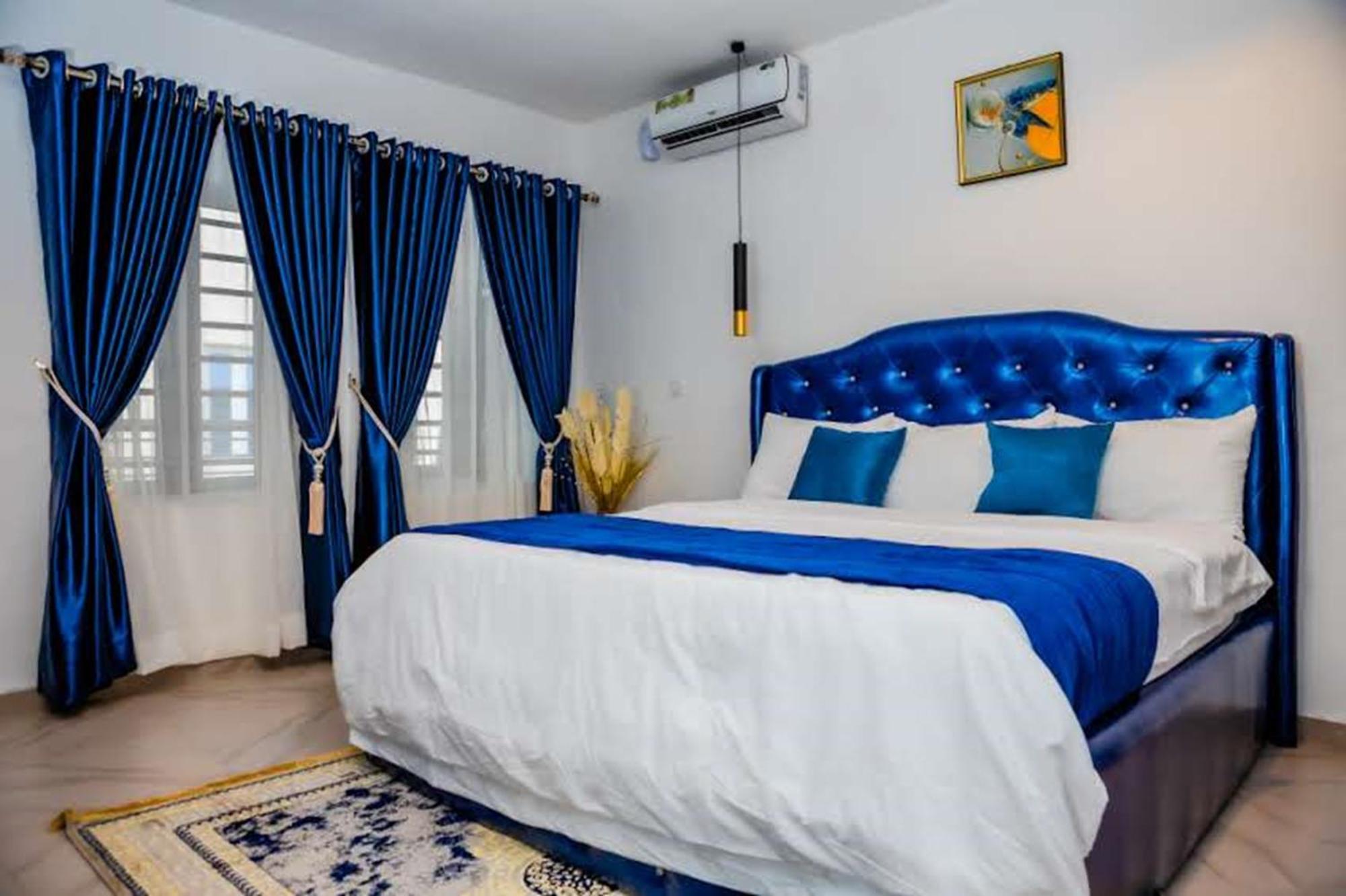 El Elyon Hotel And Suites Lagos Esterno foto